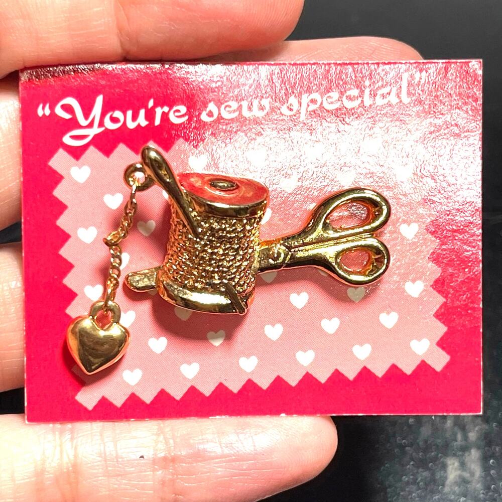 Avon Gold Tone Sewing Lapel Pin Scissors Thread Spool Heart Charm Vintage